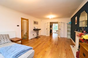 Photo 16- click for photo gallery